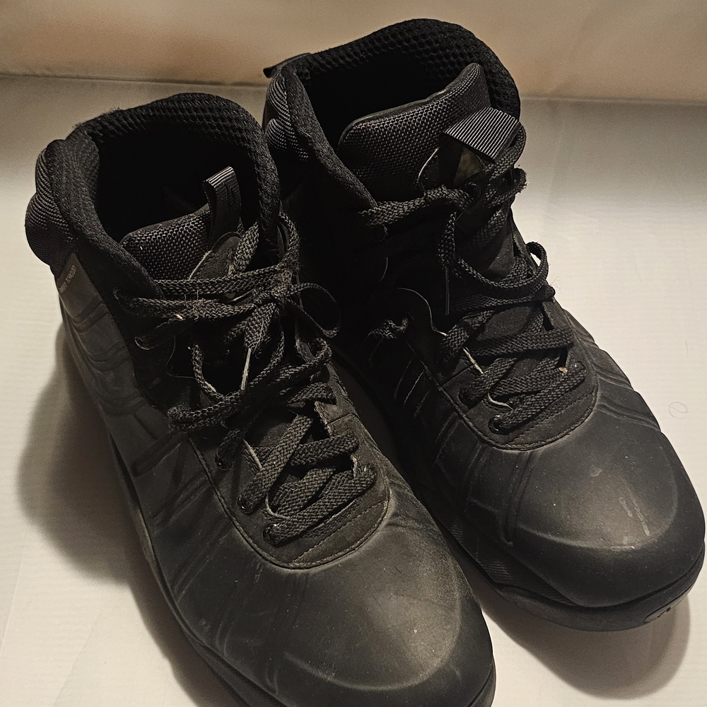 Nike ACG Black Men's Athletic Shoes